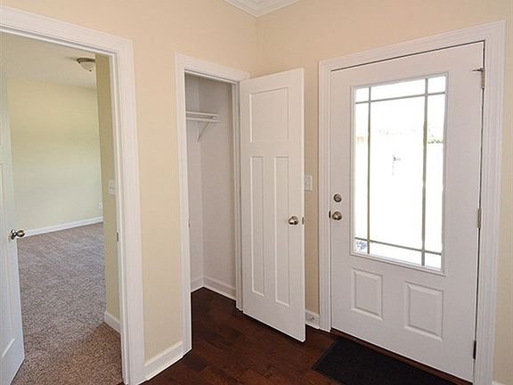 4th image of 625 Thoroughbred Dr NW