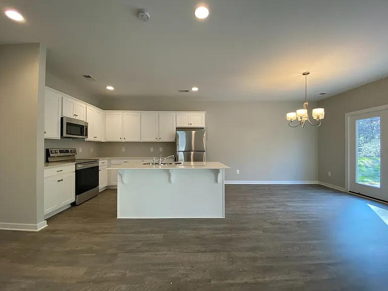 7940 Saint James Dr — Photo 2