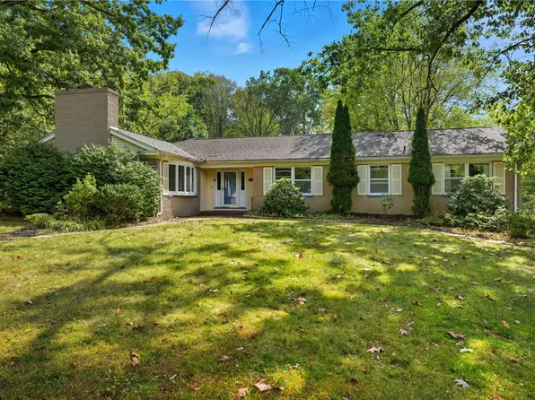 3080 Eldogor Ln, New Castle, PA 16105