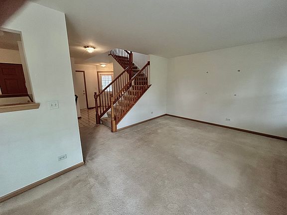 3rd image of 2482 Stoughton Cir