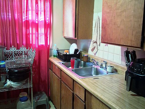3rd image of 1881 Kitchens Rd