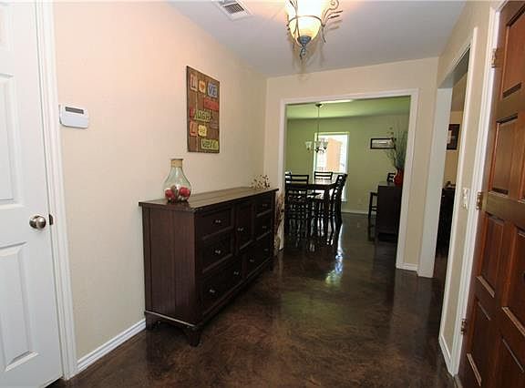 5th image of 1712 Lake Side Ln