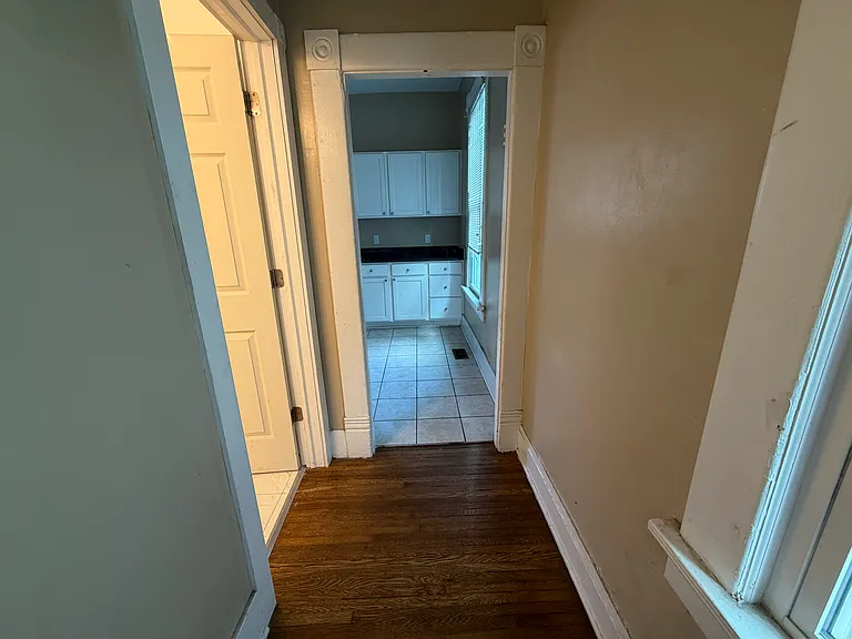 1490 Indianola Ave #1 — Photo 8