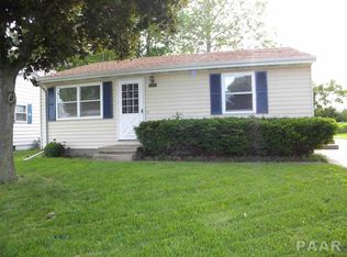 1915 Chicory Rd, Pekin, IL 61554