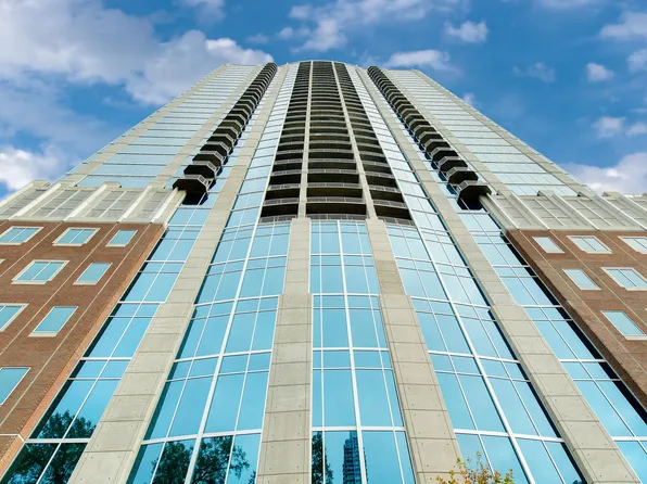 210 Church St #3608, Charlotte, NC 28202