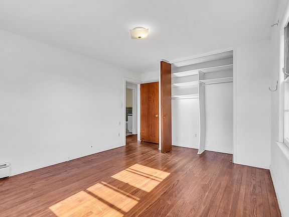 4th image of 232 South Ln