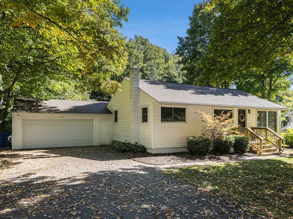 51461 County Road 665, Paw Paw, MI 49079