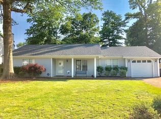 3385 Kings Neck Dr, Virginia Beach, VA 23452