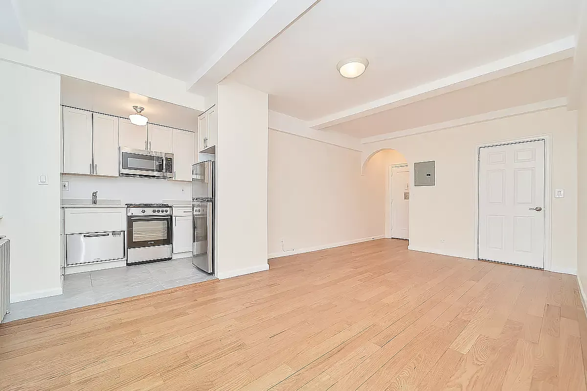 Building Photo - 850 Amsterdam Ave #6-D