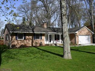 4688 Elm Dr, Bay City, MI 48706