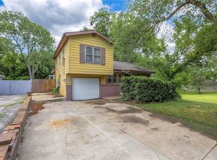 8519 Woodland Ave, Kansas City, MO 64132