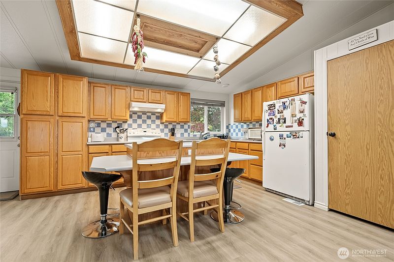 5th image of 8095 Rathbone Road