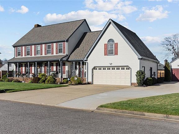 2nd image of 916 Northwood Dr