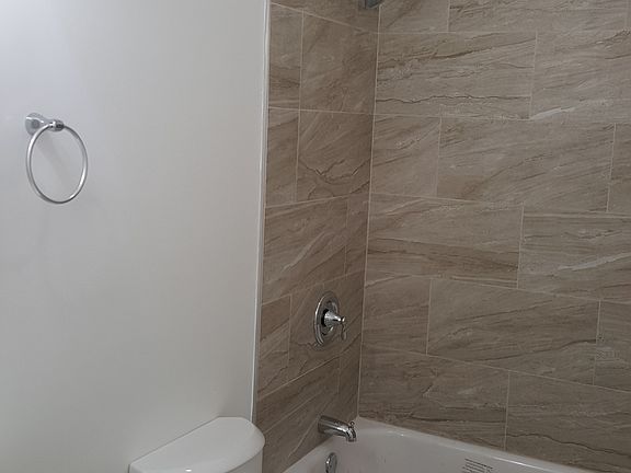 4th image of 4459 W Lawrence Ave #2