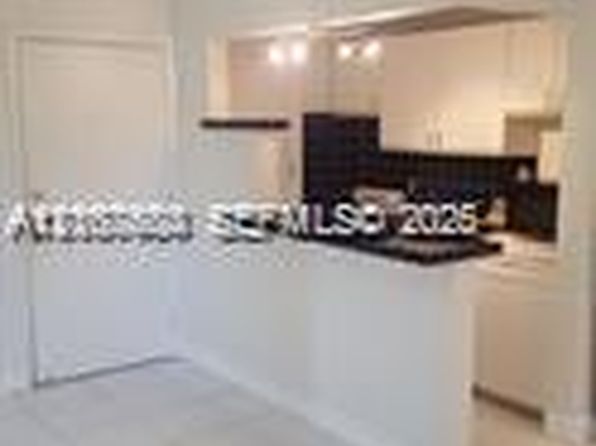 6310 SW 79th St APT 12