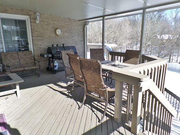 3rd image of 3822 Foxtail Ln