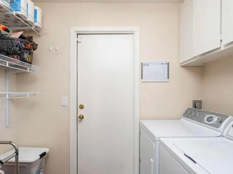 225 E Minton Dr — Photo 10