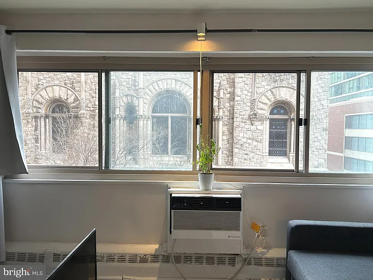 2101 Chestnut St #17-414 — Photo 15