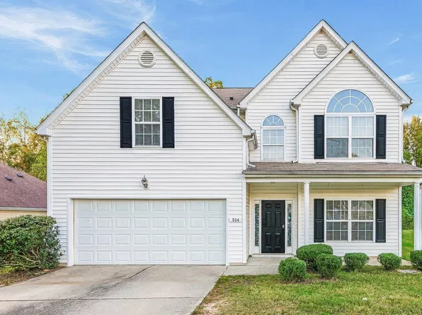 804 Red Oak Tree Dr, Fuquay Varina, NC 27526