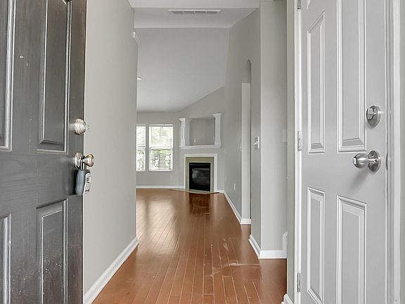5th image of 9850 Stockport Cir