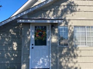 648 State Route 101, Chinook, WA 98614