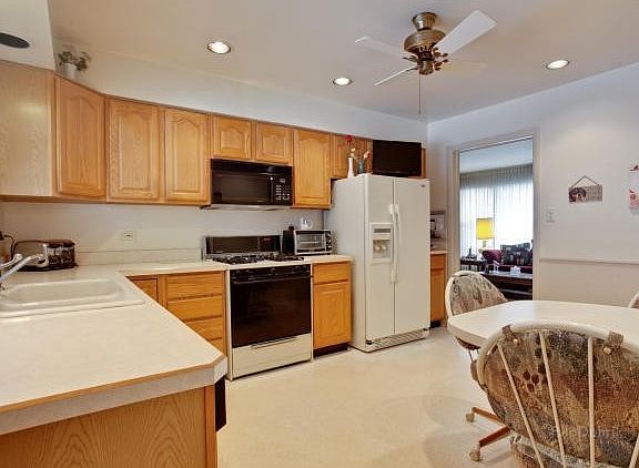 5th image of 7139 Greenwood St
