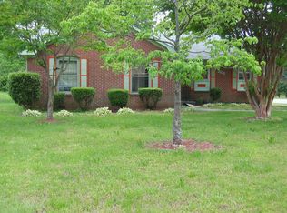 3030 Bainbridge Dr, Winston Salem, NC 27105