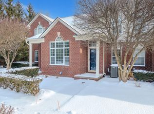 4101 Cameron Cir, Walled Lake, MI 48390