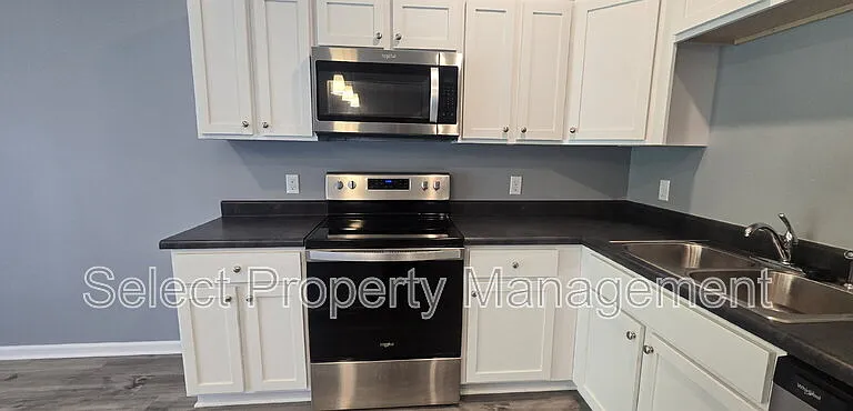 7083 Homestead Rd — Photo 10