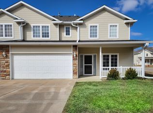 910 Red Hawk Way SE, Altoona, IA 50009