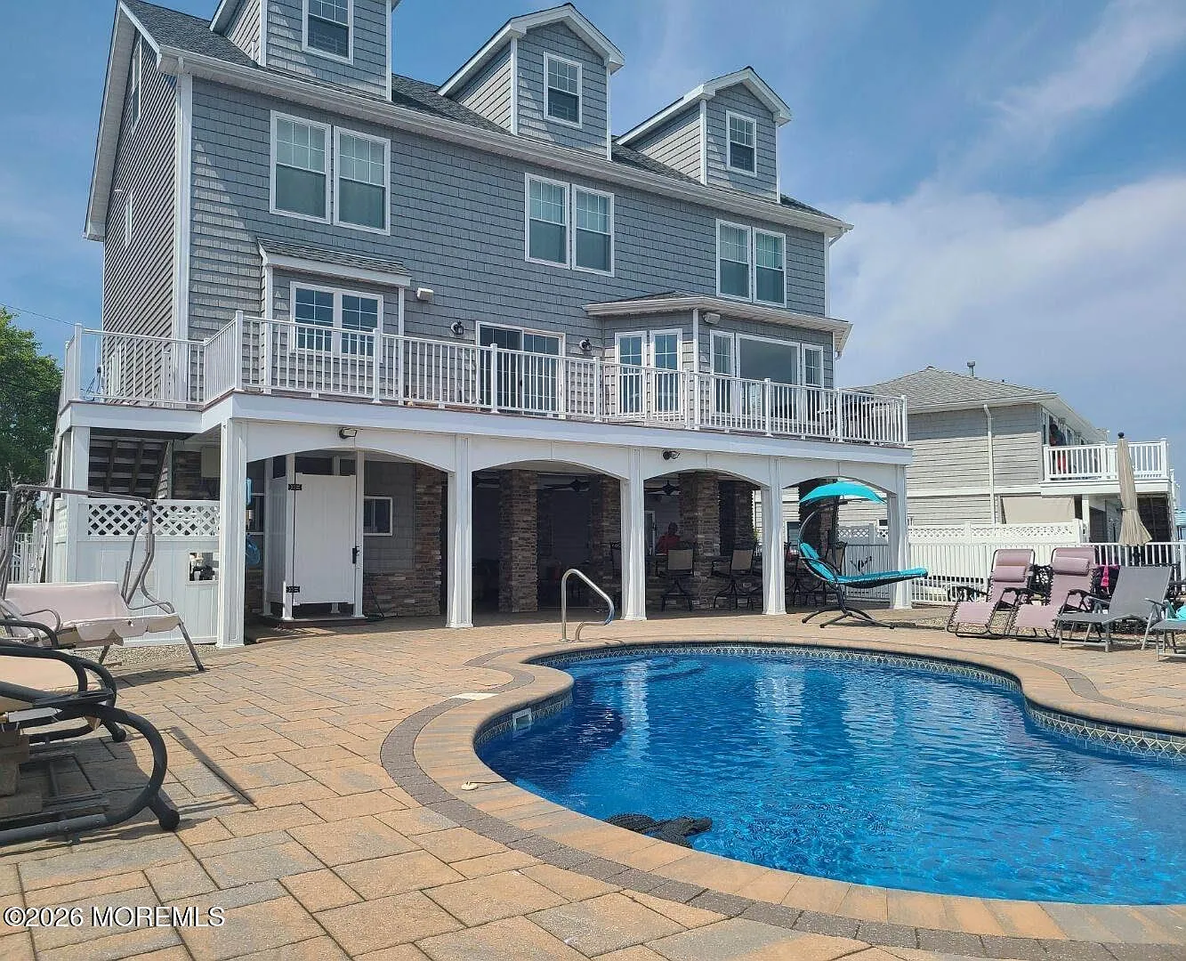 4 bed, 5.0 bath, 2844 sqft, $14,000 — Photo 2