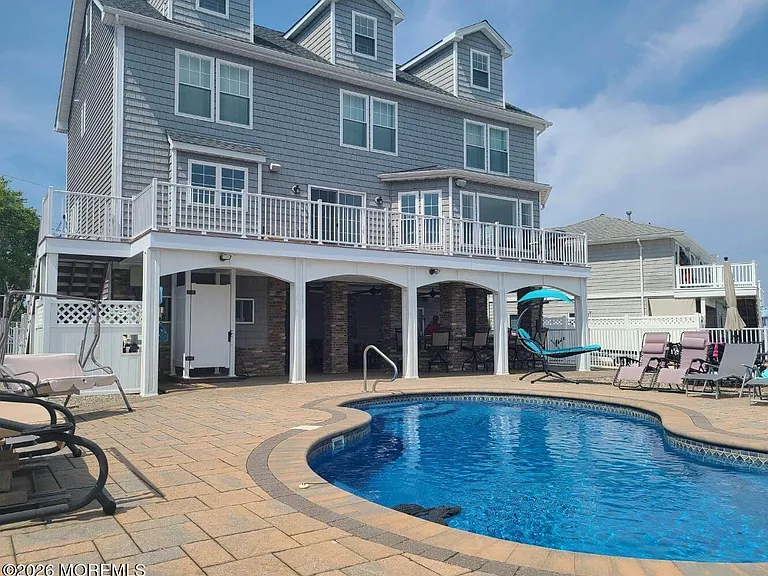 34 Harborside Dr E — Photo 2