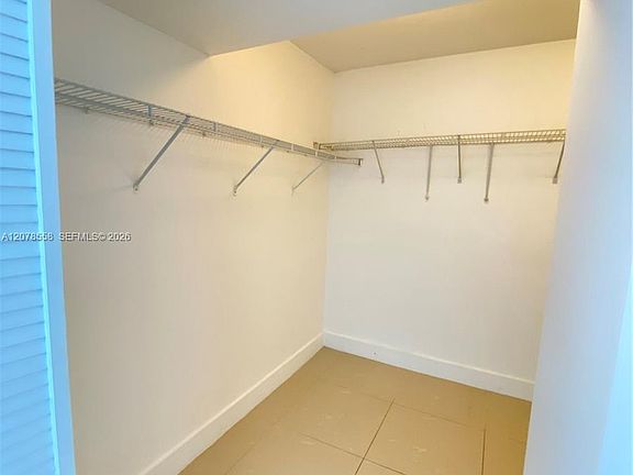 3rd image of 41 SE 5th St APT 1109