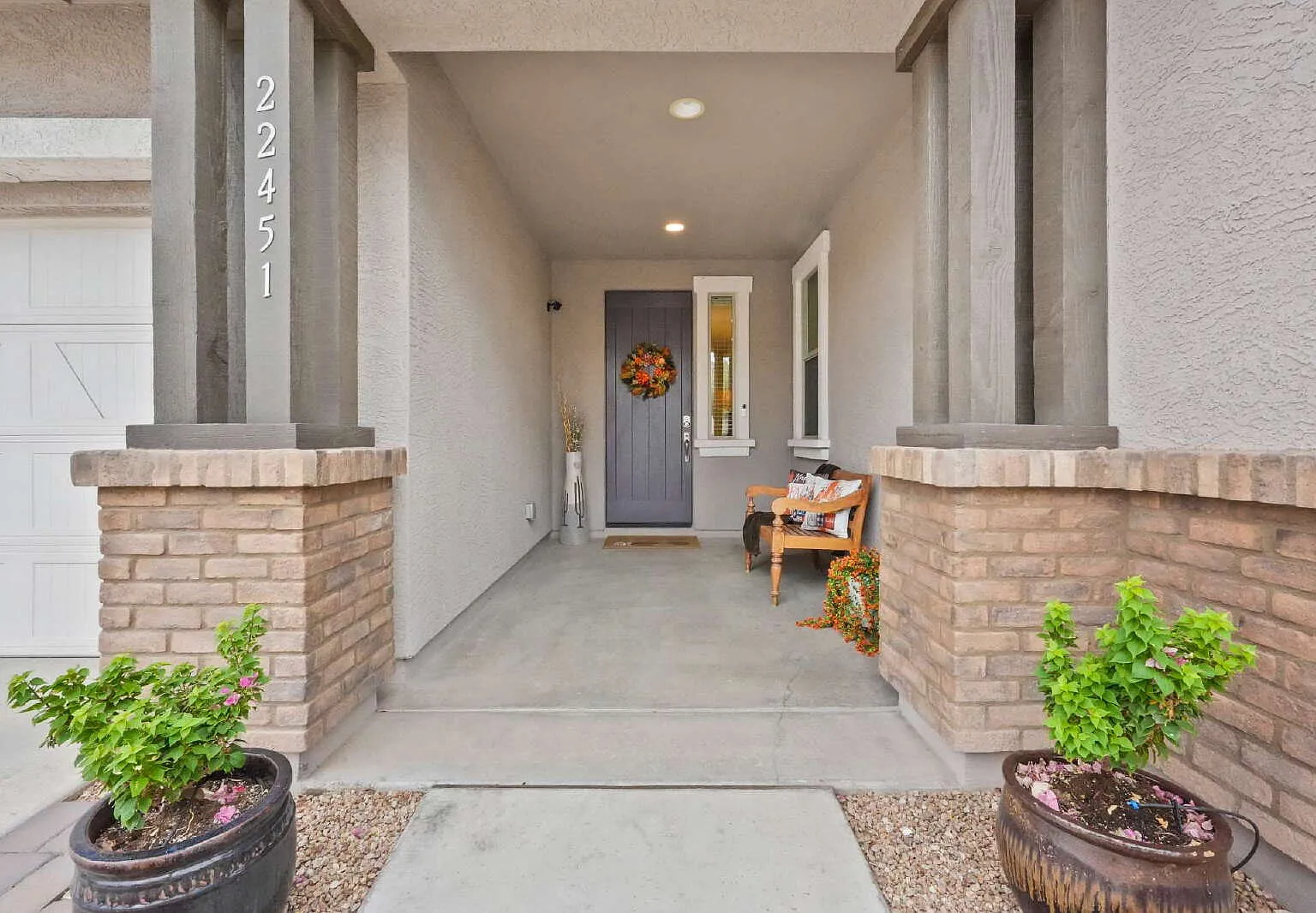 3 bed, 2.0 bath, 2588 sqft, $2,695 — Photo 2