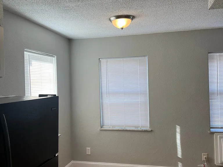 3199 Morganford Rd #6 — Photo 3