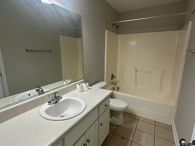 826 Whispering Willow Ct — Photo 6