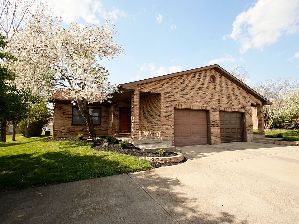 1st image of 467 Oxford Dr #A