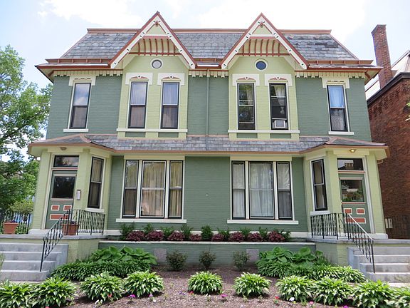 2nd image of 917 W Berry St #C
