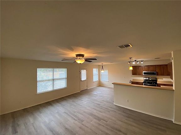 5th image of 320 Outfitter Dr