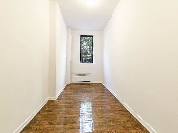 3rd image of 234 E 52nd St #4F