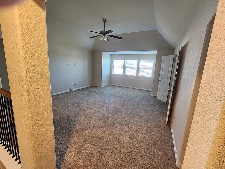 813 Warwick Blvd — Photo 20
