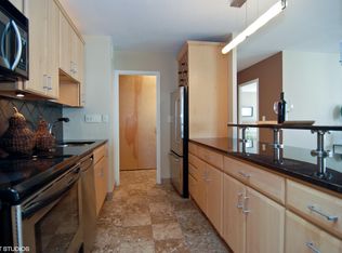 1400 N State Pkwy APT 3A, Chicago, IL 60610