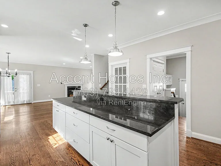 14 W Caton Ave — Photo 10