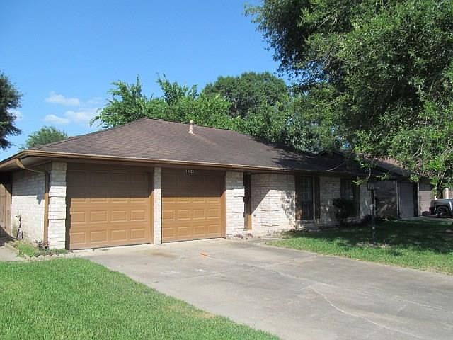 1st image of 16322 Hollow Wood Dr