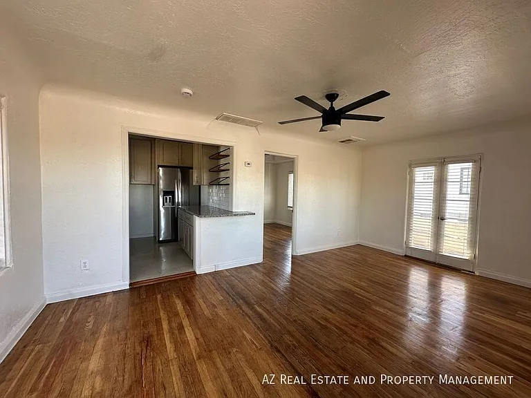 342 W Culver St #5 — Photo 4