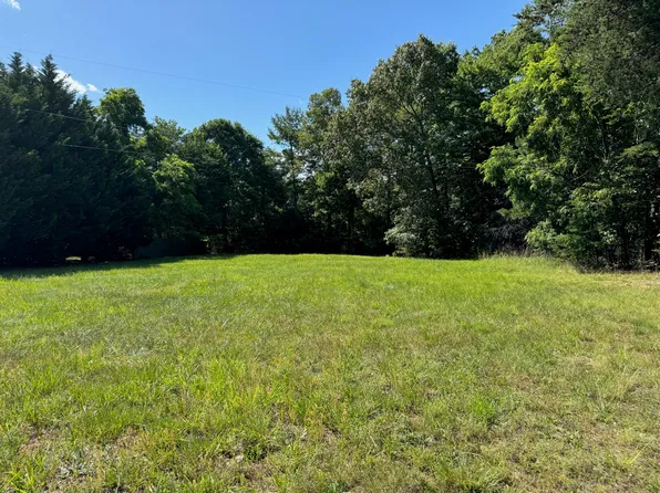 11 Bluewater Dr, Moneta, VA 24121
