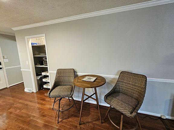 5th image of 356 Annhurst Dr