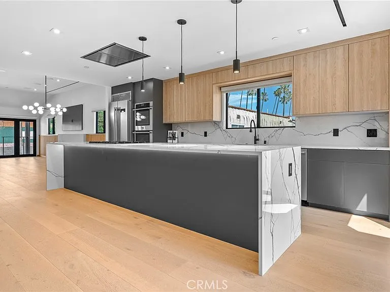 514 W Washington Blvd — Photo 8