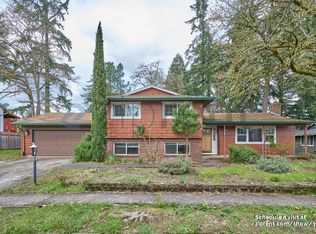 7125 Valley View Dr, Gladstone, OR