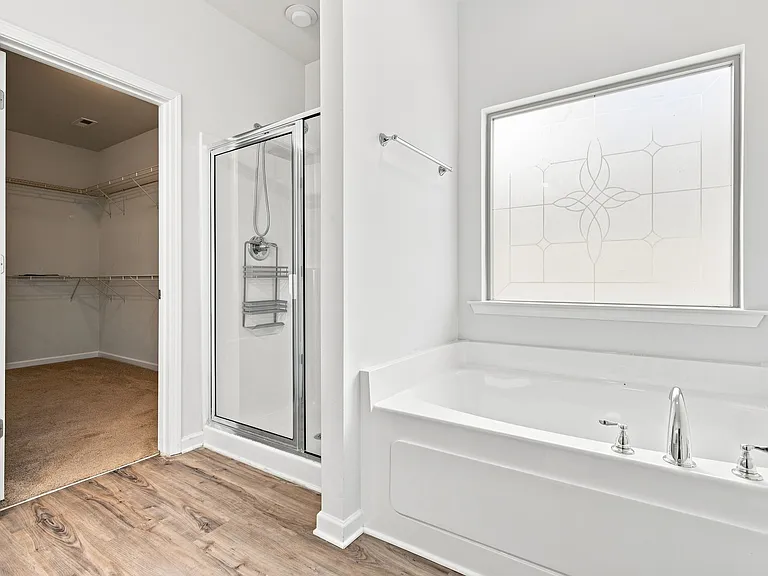 120 Sherwin Ave — Photo 7